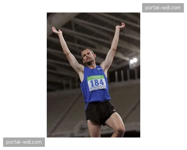 田径室内世锦赛：瑞典名将杜普兰蒂斯因腹股沟不适退出男子撑杆跳高争夺